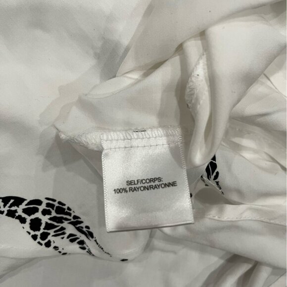 [L]Jane Delancy White Button-Up Shirt with Giraffe Print - Picture 7 of 8